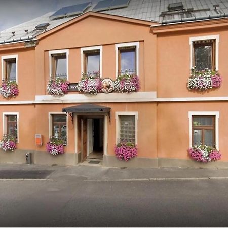 Penzion U Koruny Ústí nad Labem Dış mekan fotoğraf